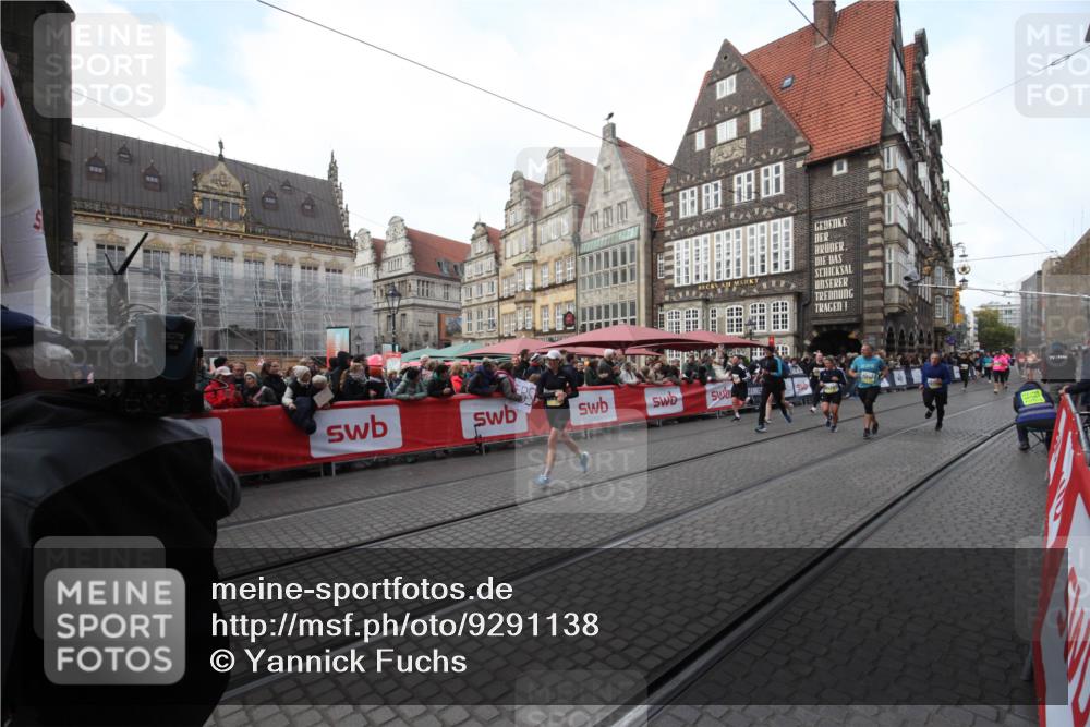 05.10.2025 - 20. swb-Marathon Bremen Yannick Fuchs http://msf.ph/oto/9291138 05.10.2025 10:52:14 Ziel 9196, 9226, 9852, 10240, 10438, 10668, 10727, 11641 meine-sportfotos.de