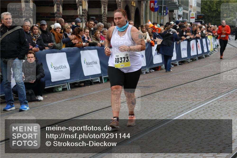 05.10.2025 - 20. swb-Marathon Bremen Strokosch-Dieckow http://msf.ph/oto/9291144 05.10.2025 11:26:10 Ziel 10373 meine-sportfotos.de