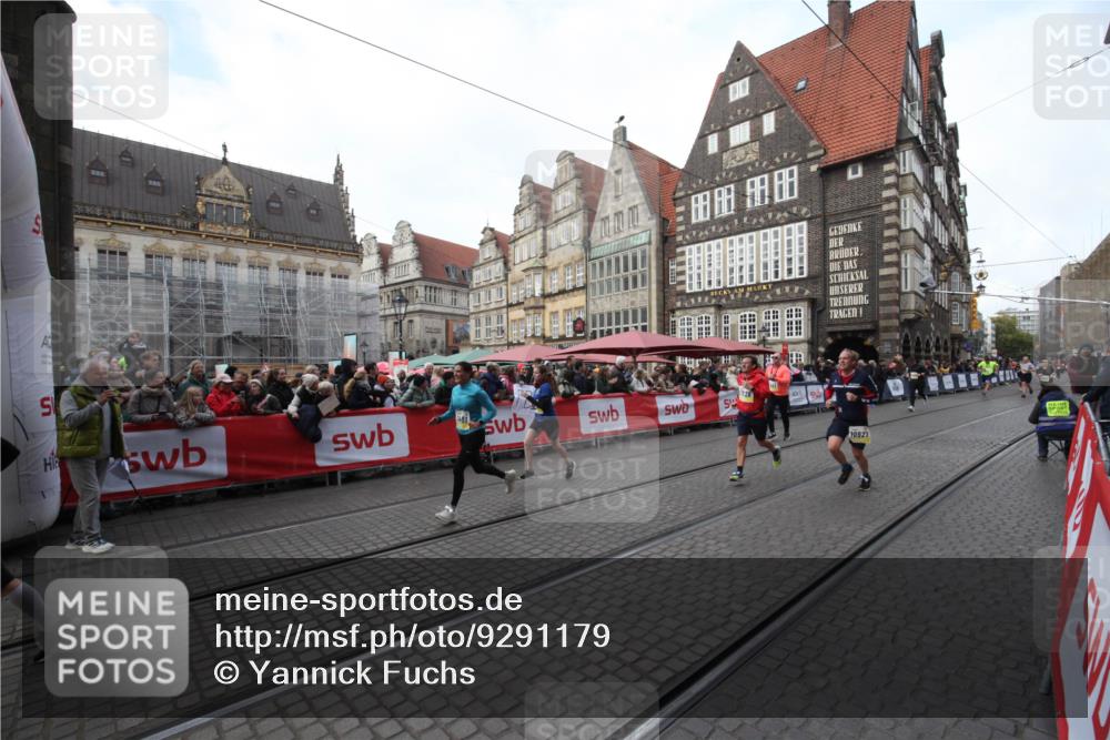 05.10.2025 - 20. swb-Marathon Bremen Yannick Fuchs http://msf.ph/oto/9291179 05.10.2025 10:52:23 Ziel 9584, 9955, 9987, 10719, 10927, 11128, 11458, 11491, 11665 meine-sportfotos.de