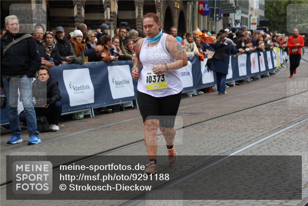 05.10.2025 - 20. swb-Marathon Bremen Strokosch-Dieckow http://msf.ph/oto/9291188 05.10.2025 11:26:10 Ziel 10373 meine-sportfotos.de
