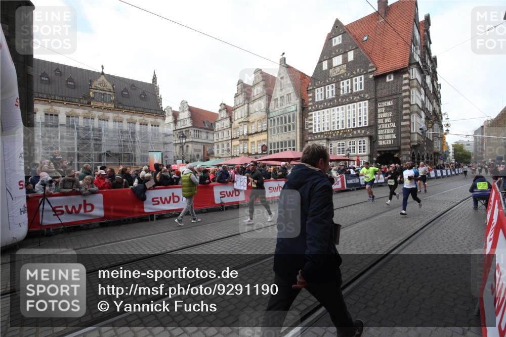 05.10.2025 - 20. swb-Marathon Bremen Yannick Fuchs http://msf.ph/oto/9291190 05.10.2025 10:52:27 Ziel 9172, 9584, 10507, 10719, 11528, 11665 meine-sportfotos.de