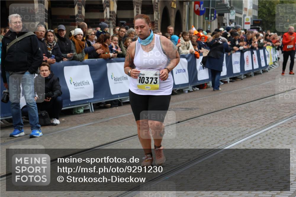 05.10.2025 - 20. swb-Marathon Bremen Strokosch-Dieckow http://msf.ph/oto/9291230 05.10.2025 11:26:10 Ziel 10373 meine-sportfotos.de