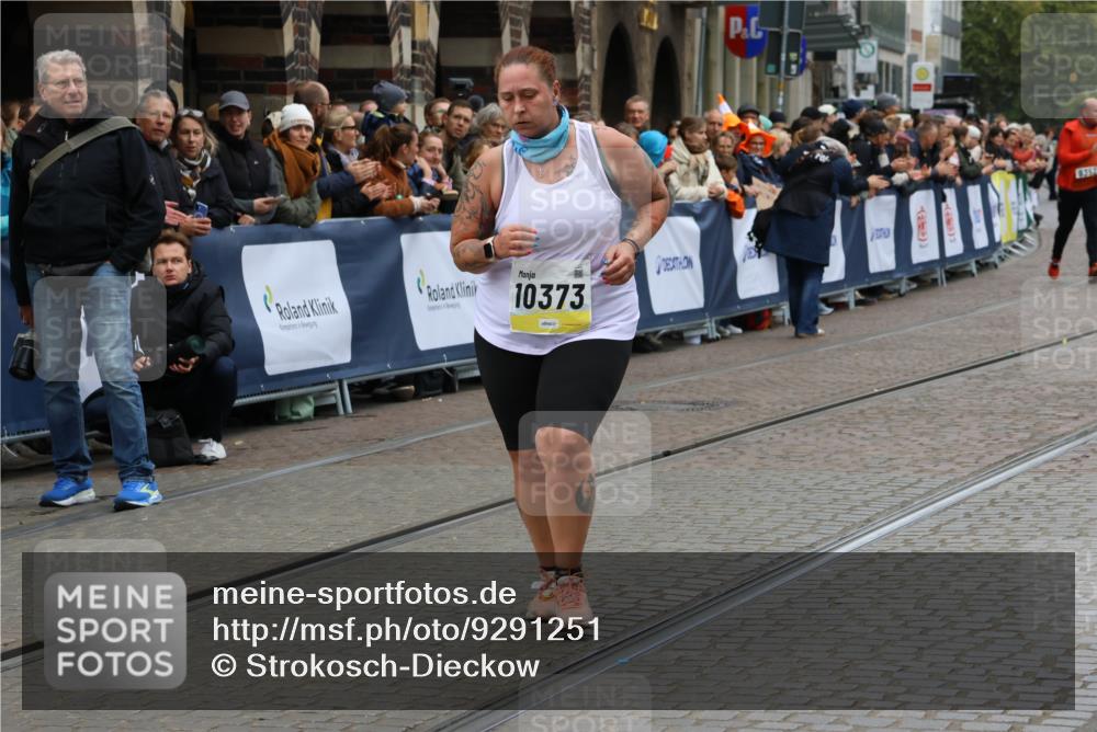 05.10.2025 - 20. swb-Marathon Bremen Strokosch-Dieckow http://msf.ph/oto/9291251 05.10.2025 11:26:10 Ziel 10373 meine-sportfotos.de