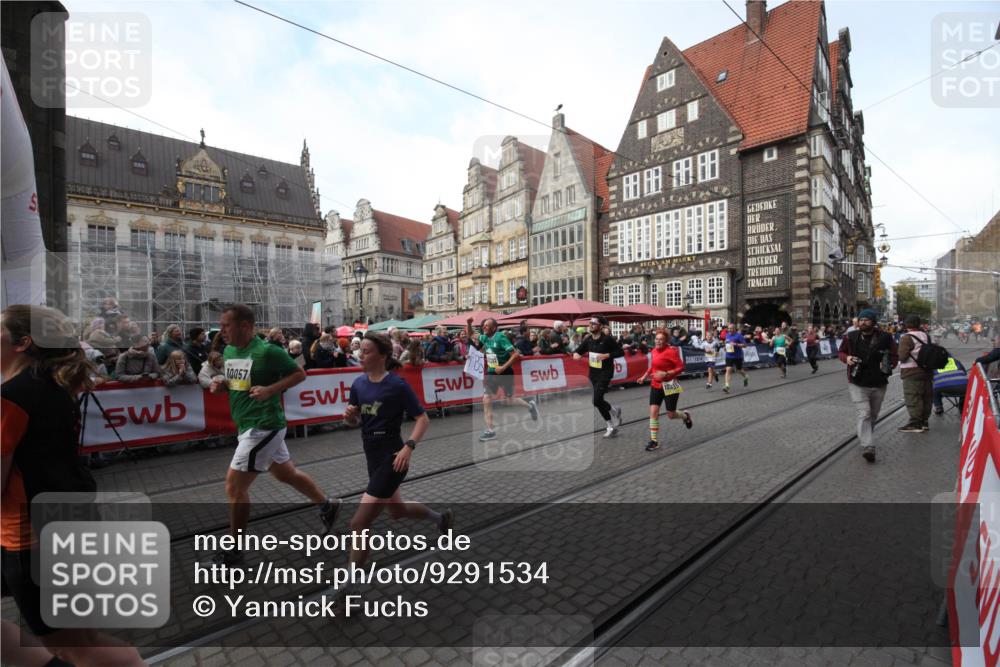 05.10.2025 - 20. swb-Marathon Bremen Yannick Fuchs http://msf.ph/oto/9291534 05.10.2025 10:53:30 Ziel 7193, 9717, 9868, 9957, 10057, 10302, 10335, 10369, 10468, 10655, 10934, 11545, 11616, 11716 meine-sportfotos.de