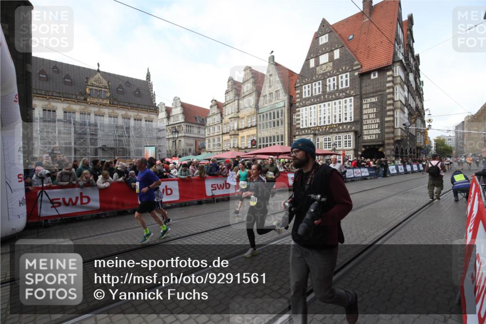05.10.2025 - 20. swb-Marathon Bremen Yannick Fuchs http://msf.ph/oto/9291561 05.10.2025 10:53:33 Ziel 9957, 10369, 10468, 10655, 10934, 11545, 11716 meine-sportfotos.de