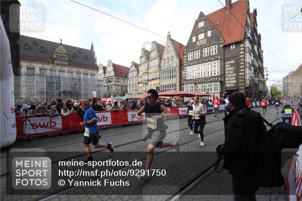 05.10.2025 - 20. swb-Marathon Bremen Yannick Fuchs http://msf.ph/oto/9291750 05.10.2025 10:54:07 Ziel 9520, 9807, 9835, 10019, 10075, 10631, 10662, 11303, 11339, 11432, 11593 meine-sportfotos.de