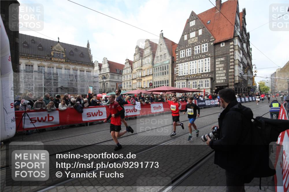 05.10.2025 - 20. swb-Marathon Bremen Yannick Fuchs http://msf.ph/oto/9291773 05.10.2025 10:54:11 Ziel 10019, 10631, 10662, 11151, 11303, 11347, 11432 meine-sportfotos.de