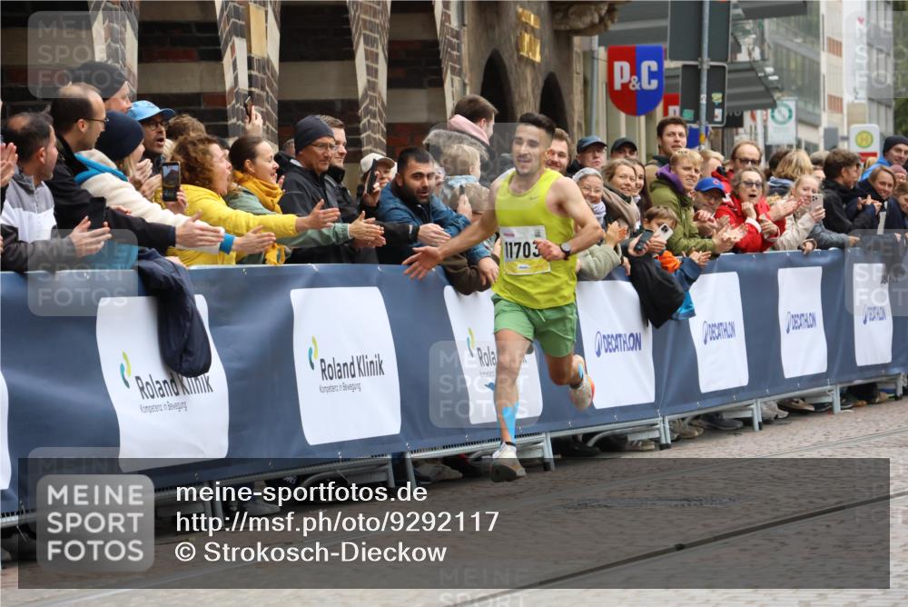 05.10.2025 - 20. swb-Marathon Bremen Strokosch-Dieckow http://msf.ph/oto/9292117 05.10.2025 12:04:36 Ziel 11703 meine-sportfotos.de