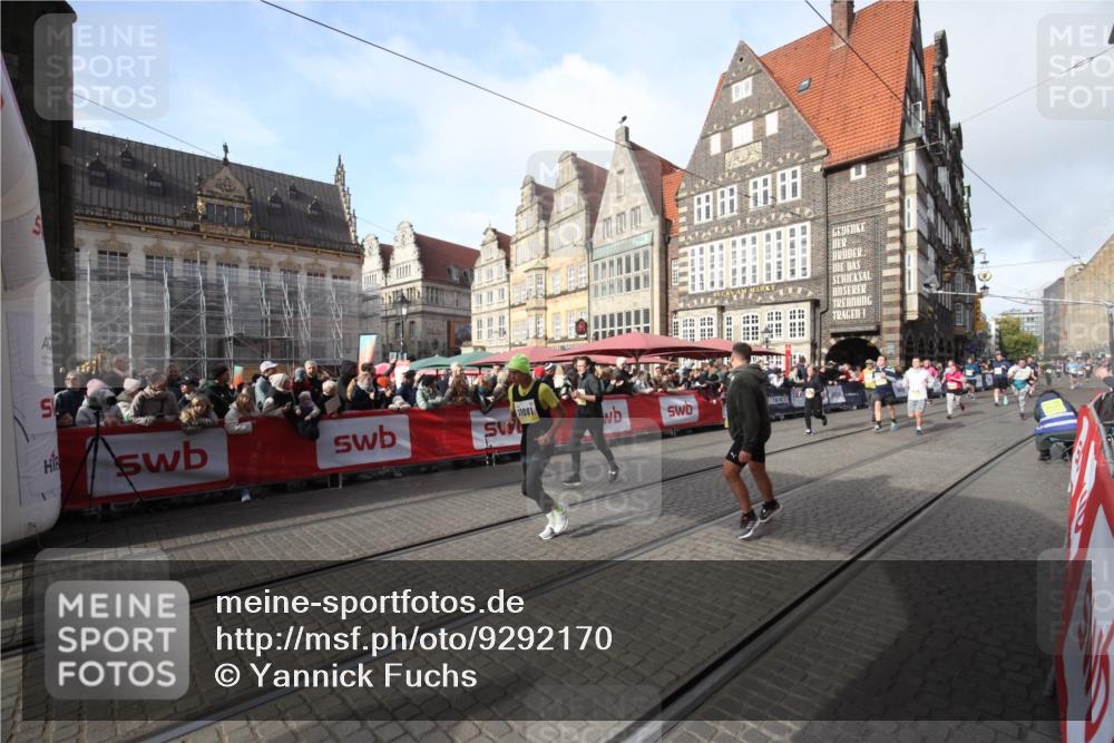 05.10.2025 - 20. swb-Marathon Bremen Yannick Fuchs http://msf.ph/oto/9292170 05.10.2025 10:55:48 Ziel 9621, 9882, 10088, 10287, 10323, 10653, 10800, 11081, 11249, 11586, 11624 meine-sportfotos.de