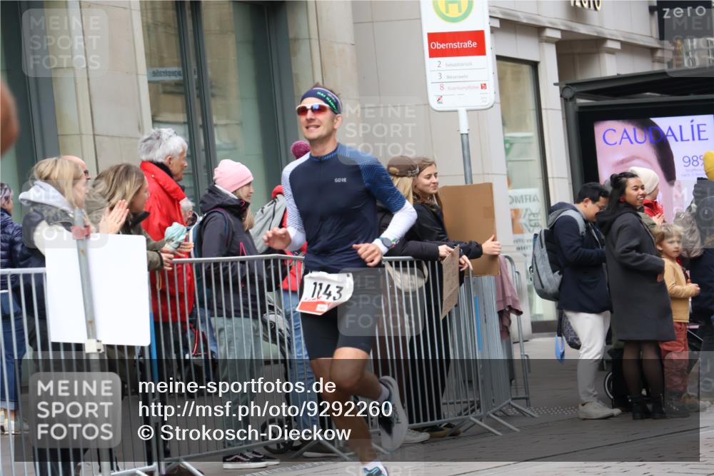 05.10.2025 - 20. swb-Marathon Bremen Strokosch-Dieckow http://msf.ph/oto/9292260 05.10.2025 12:41:43 Ziel 291, 583, 1143, 1363, 1539, 7751, 291, 583, 1143, 1363, 1539, 7751 meine-sportfotos.de