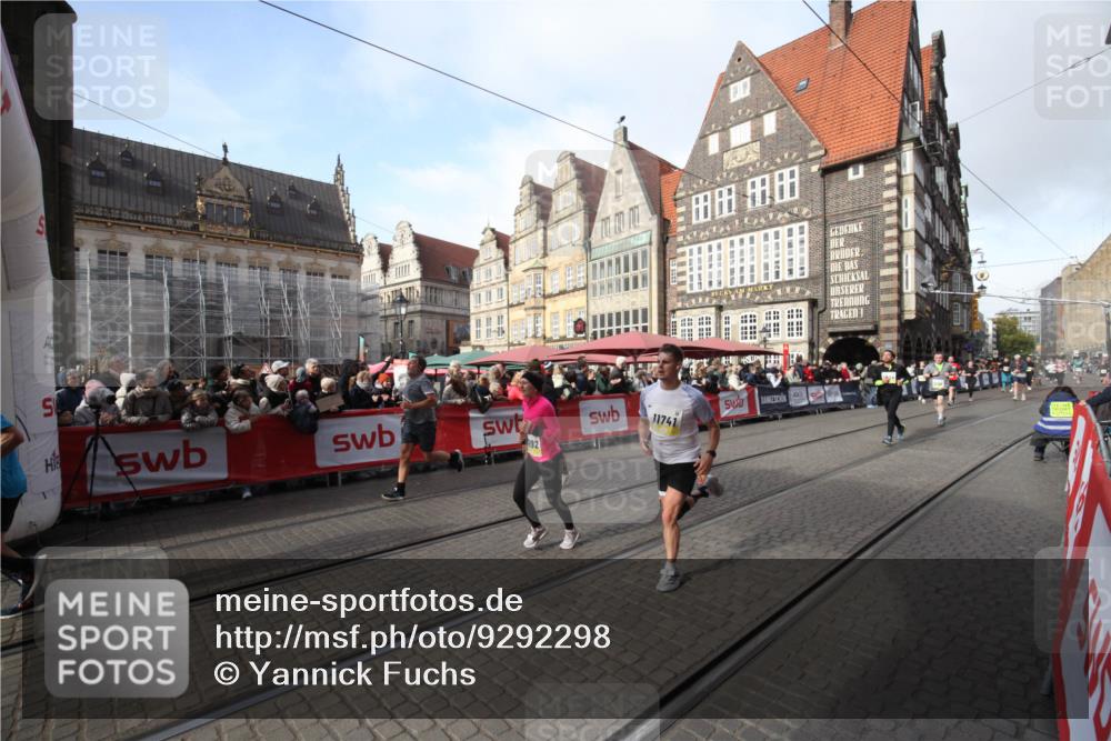 05.10.2025 - 20. swb-Marathon Bremen Yannick Fuchs http://msf.ph/oto/9292298 05.10.2025 10:56:21 Ziel 9258, 10196, 10992, 11364, 11554, 11741 meine-sportfotos.de