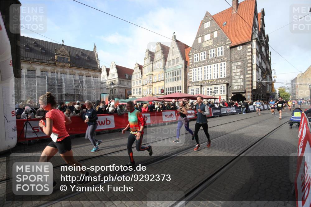 05.10.2025 - 20. swb-Marathon Bremen Yannick Fuchs http://msf.ph/oto/9292373 05.10.2025 10:56:42 Ziel 8118, 9547, 9886, 10008, 10971, 11475, 11691 meine-sportfotos.de