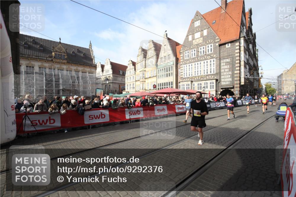 05.10.2025 - 20. swb-Marathon Bremen Yannick Fuchs http://msf.ph/oto/9292376 05.10.2025 10:56:45 Ziel 8118, 9266, 10059, 10644, 10683, 11475 meine-sportfotos.de