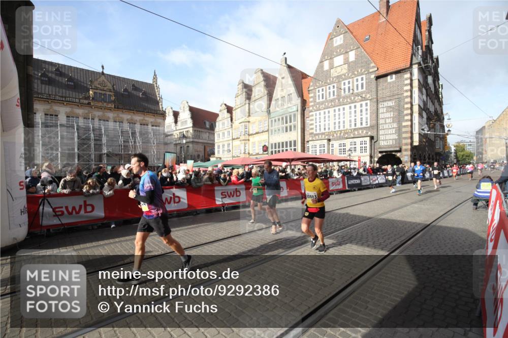 05.10.2025 - 20. swb-Marathon Bremen Yannick Fuchs http://msf.ph/oto/9292386 05.10.2025 10:56:48 Ziel 9188, 9266, 10059, 10644, 10683, 10845, 11426, 11734 meine-sportfotos.de