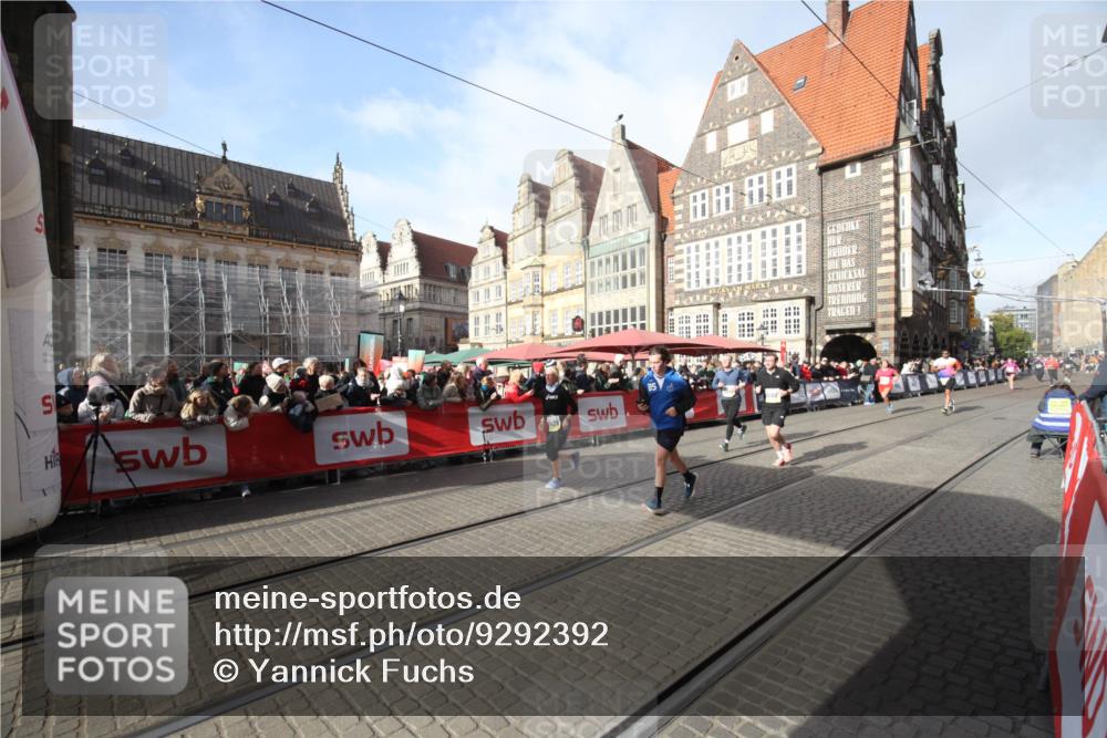 05.10.2025 - 20. swb-Marathon Bremen Yannick Fuchs http://msf.ph/oto/9292392 05.10.2025 10:56:51 Ziel 9188, 10145, 10845, 11426, 11675, 11734 meine-sportfotos.de