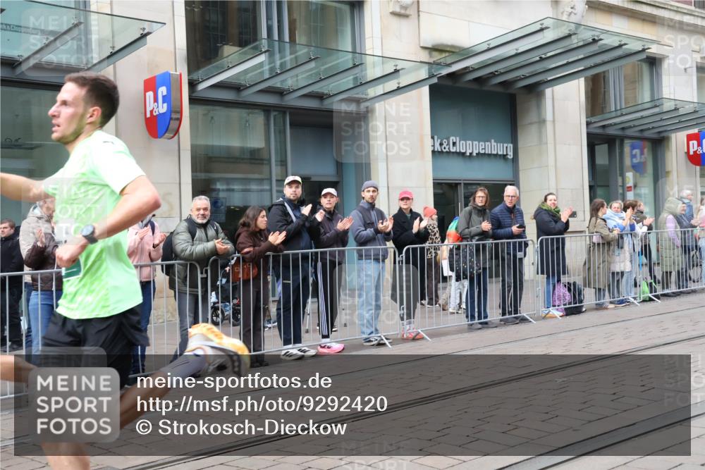 05.10.2025 - 20. swb-Marathon Bremen Strokosch-Dieckow http://msf.ph/oto/9292420 05.10.2025 12:42:04 Ziel 18, 456, 1024, 1117, 1363, 1921, 18, 456, 1024, 1117, 1363, 1921 meine-sportfotos.de