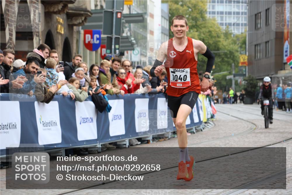 05.10.2025 - 20. swb-Marathon Bremen Strokosch-Dieckow http://msf.ph/oto/9292658 05.10.2025 12:06:27 Ziel 1040 meine-sportfotos.de