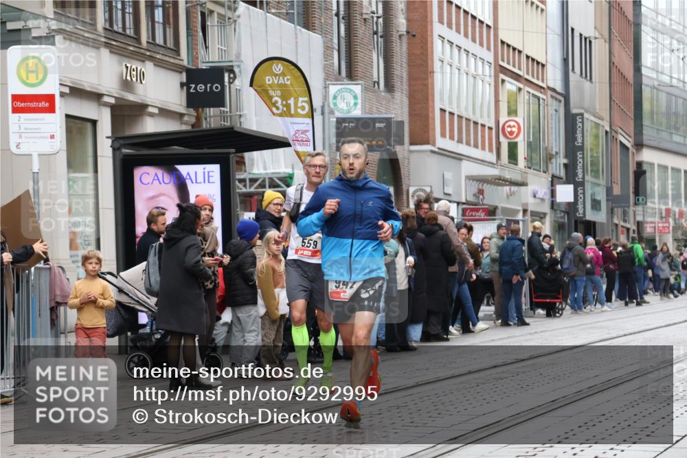 05.10.2025 - 20. swb-Marathon Bremen Strokosch-Dieckow http://msf.ph/oto/9292995 05.10.2025 12:43:55 Ziel 5, 364, 559, 942, 5, 364, 559, 942 meine-sportfotos.de