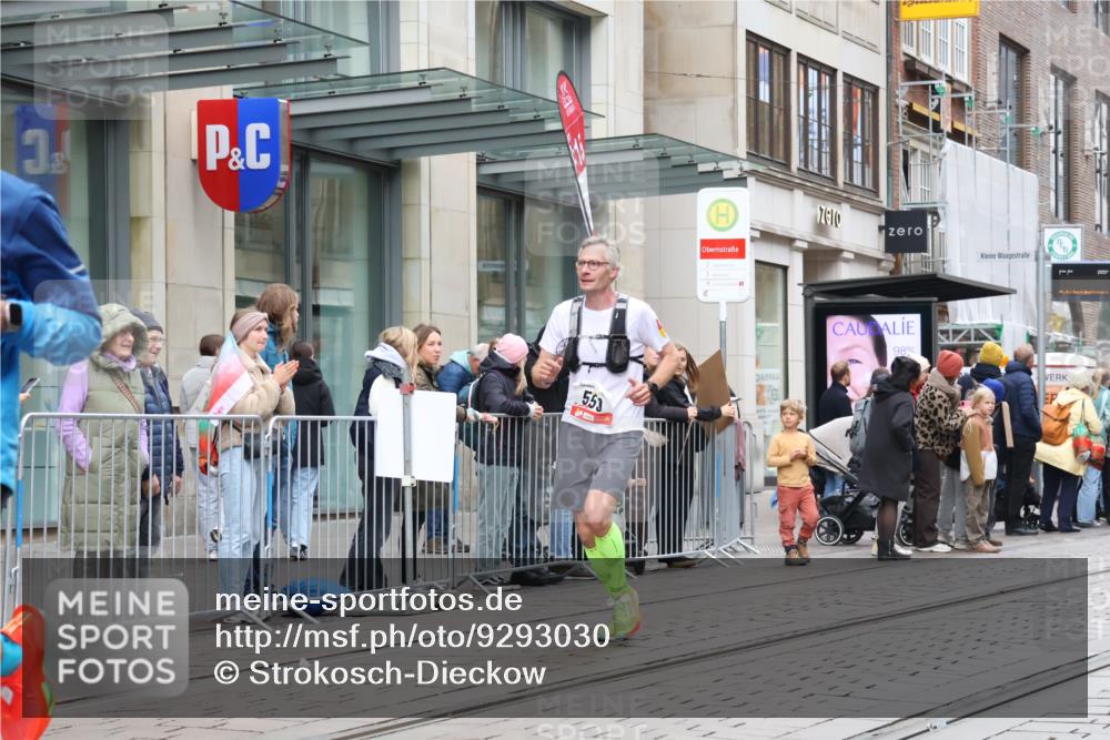 05.10.2025 - 20. swb-Marathon Bremen Strokosch-Dieckow http://msf.ph/oto/9293030 05.10.2025 12:43:57 Ziel 5, 364, 559, 942, 1618, 5, 364, 559, 942, 1618 meine-sportfotos.de