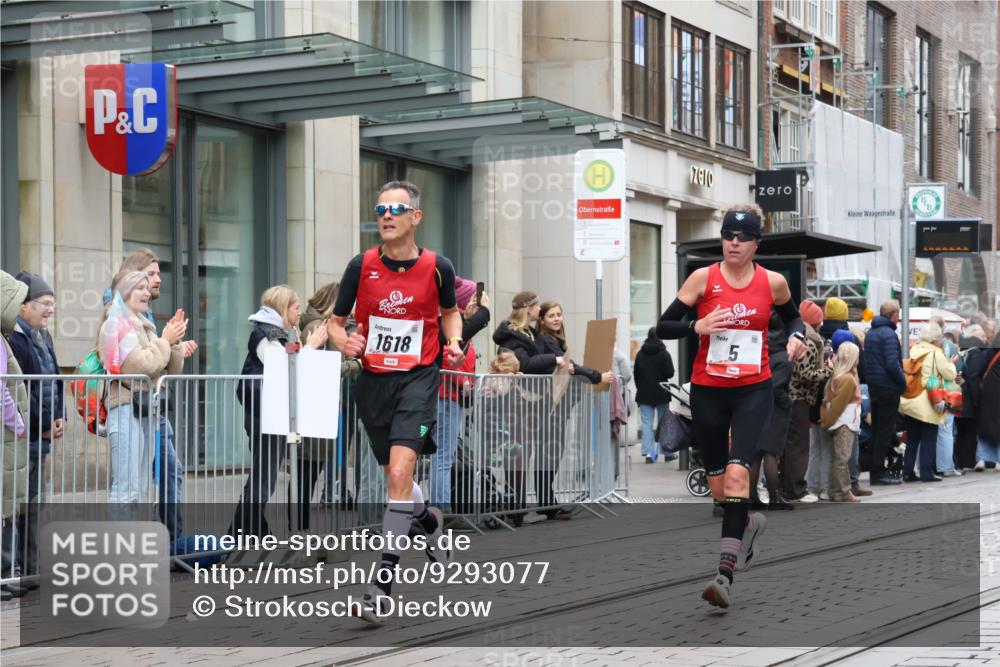 05.10.2025 - 20. swb-Marathon Bremen Strokosch-Dieckow http://msf.ph/oto/9293077 05.10.2025 12:44:12 Ziel 5, 6, 8, 263, 1618, 1687, 2175, 9110, 5, 6, 8, 263, 1618, 1687, 2175, 9110 meine-sportfotos.de