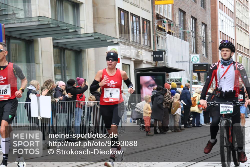 05.10.2025 - 20. swb-Marathon Bremen Strokosch-Dieckow http://msf.ph/oto/9293088 05.10.2025 12:44:13 Ziel 5, 6, 8, 263, 1618, 1687, 2175, 9110, 5, 6, 8, 263, 1618, 1687, 2175, 9110 meine-sportfotos.de