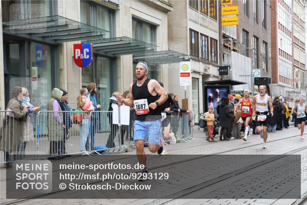 05.10.2025 - 20. swb-Marathon Bremen Strokosch-Dieckow http://msf.ph/oto/9293129 05.10.2025 12:44:17 Ziel 5, 6, 8, 263, 1618, 1687, 2175, 9110, 5, 6, 8, 263, 1618, 1687, 2175, 9110 meine-sportfotos.de