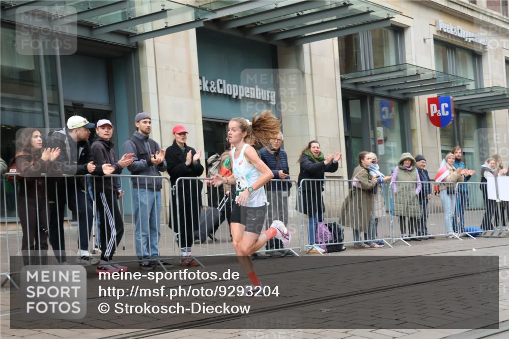 05.10.2025 - 20. swb-Marathon Bremen Strokosch-Dieckow http://msf.ph/oto/9293204 05.10.2025 12:44:21 Ziel 6, 8, 263, 1618, 1687, 2175, 9110, 6, 8, 263, 1618, 1687, 2175, 9110 meine-sportfotos.de