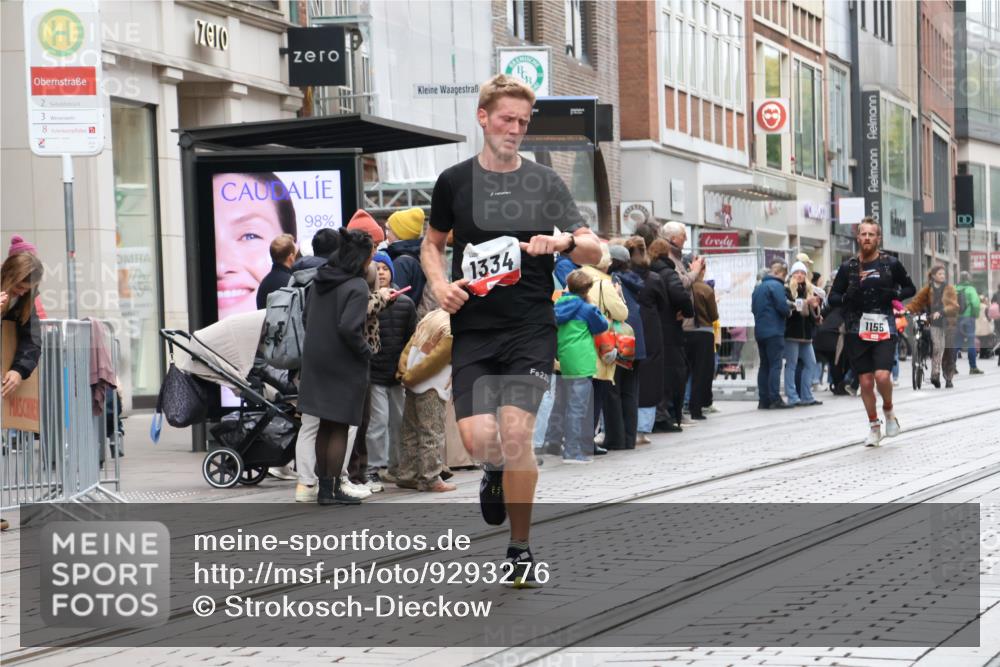 05.10.2025 - 20. swb-Marathon Bremen Strokosch-Dieckow http://msf.ph/oto/9293276 05.10.2025 12:44:56 Ziel 593, 1155, 1334, 1969, 593, 1155, 1334, 1969 meine-sportfotos.de