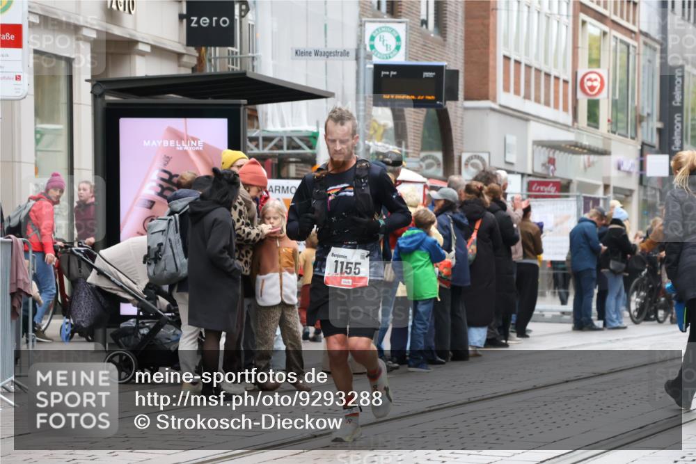 05.10.2025 - 20. swb-Marathon Bremen Strokosch-Dieckow http://msf.ph/oto/9293288 05.10.2025 12:45:00 Ziel 593, 1155, 1334, 1969, 593, 1155, 1334, 1969 meine-sportfotos.de