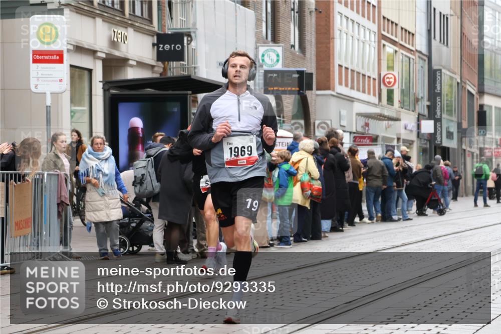 05.10.2025 - 20. swb-Marathon Bremen Strokosch-Dieckow http://msf.ph/oto/9293335 05.10.2025 12:45:10 Ziel 593, 1969, 593, 1969 meine-sportfotos.de