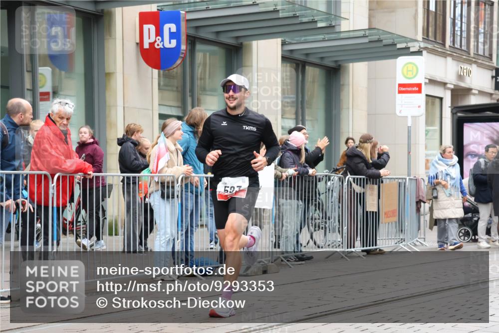 05.10.2025 - 20. swb-Marathon Bremen Strokosch-Dieckow http://msf.ph/oto/9293353 05.10.2025 12:45:12 Ziel 593, 1969, 593, 1969 meine-sportfotos.de