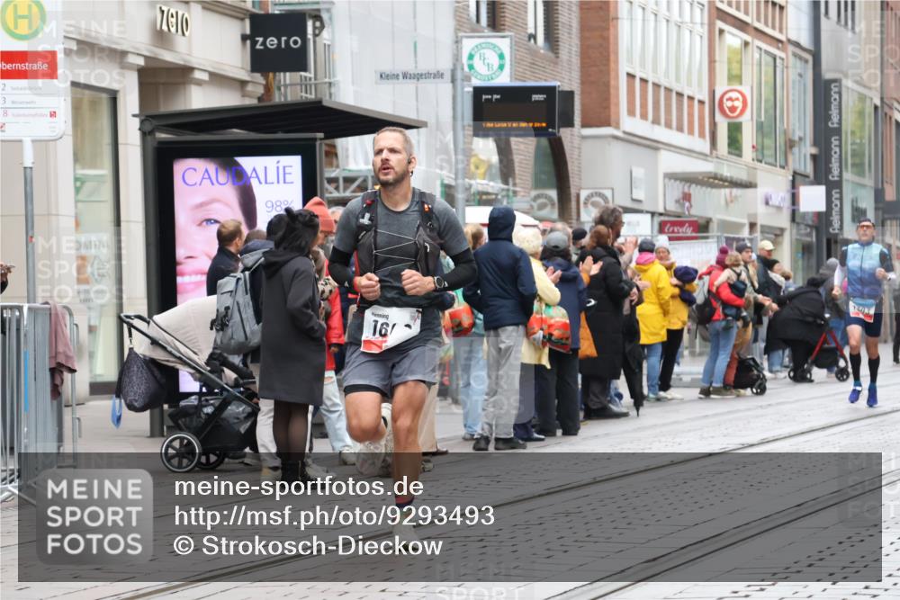 05.10.2025 - 20. swb-Marathon Bremen Strokosch-Dieckow http://msf.ph/oto/9293493 05.10.2025 12:45:54 Ziel 758, 1303, 1668, 758, 1303, 1668 meine-sportfotos.de