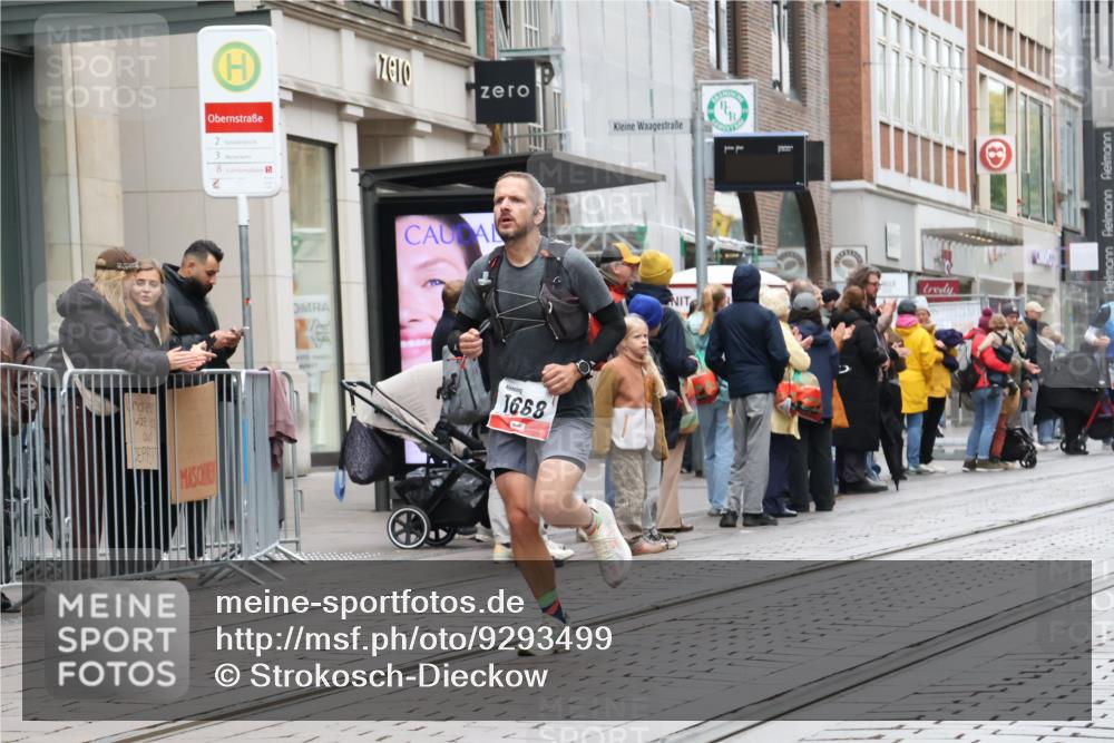 05.10.2025 - 20. swb-Marathon Bremen Strokosch-Dieckow http://msf.ph/oto/9293499 05.10.2025 12:45:54 Ziel 758, 1303, 1668, 758, 1303, 1668 meine-sportfotos.de