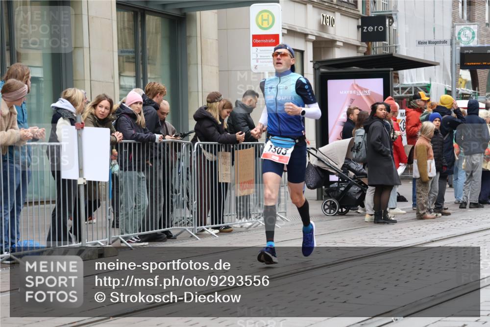 05.10.2025 - 20. swb-Marathon Bremen Strokosch-Dieckow http://msf.ph/oto/9293556 05.10.2025 12:46:01 Ziel 1303, 2682, 1303, 2682 meine-sportfotos.de