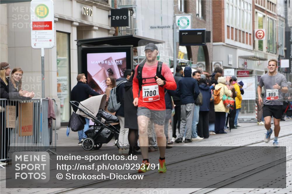 05.10.2025 - 20. swb-Marathon Bremen Strokosch-Dieckow http://msf.ph/oto/9293791 05.10.2025 12:47:08 Ziel 999, 1249, 1688, 1700, 6984, 9046, 999, 1249, 1688, 1700, 6984, 9046 meine-sportfotos.de