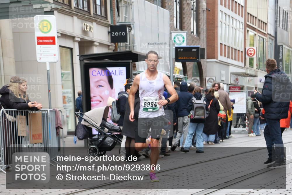 05.10.2025 - 20. swb-Marathon Bremen Strokosch-Dieckow http://msf.ph/oto/9293866 05.10.2025 12:47:24 Ziel 258, 1249, 1688, 5640, 6984, 258, 1249, 1688, 5640, 6984 meine-sportfotos.de