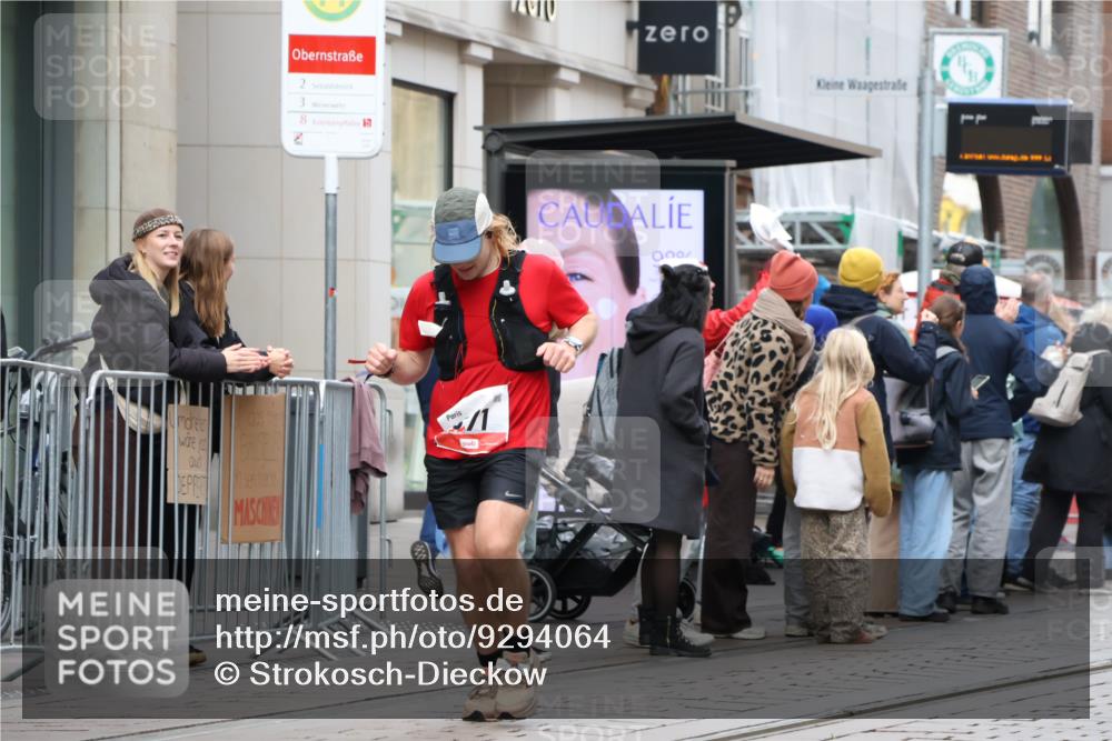 05.10.2025 - 20. swb-Marathon Bremen Strokosch-Dieckow http://msf.ph/oto/9294064 05.10.2025 12:48:26 Ziel 62, 603, 742, 871, 1293, 2133, 3552, 62, 603, 742, 871, 1293, 2133, 3552 meine-sportfotos.de