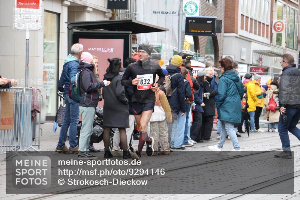05.10.2025 - 20. swb-Marathon Bremen Strokosch-Dieckow http://msf.ph/oto/9294146 05.10.2025 12:49:02 Ziel 566, 632, 8321, 566, 632, 8321 meine-sportfotos.de