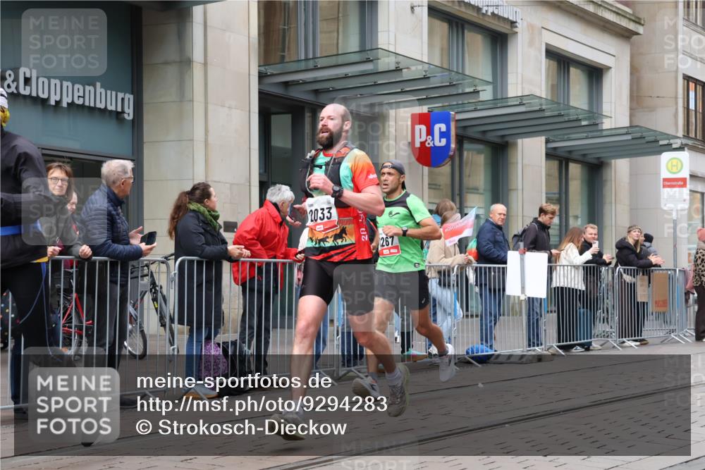 05.10.2025 - 20. swb-Marathon Bremen Strokosch-Dieckow http://msf.ph/oto/9294283 05.10.2025 12:50:20 Ziel 363, 664, 908, 2033, 2267, 3891, 7854, 363, 664, 908, 2033, 2267, 3891, 7854 meine-sportfotos.de