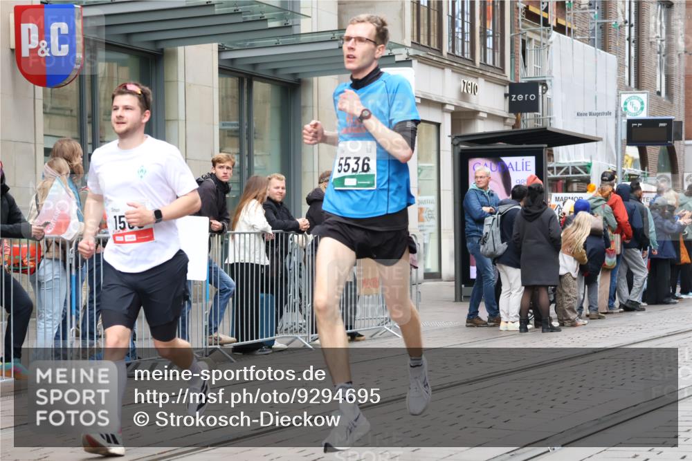 05.10.2025 - 20. swb-Marathon Bremen Strokosch-Dieckow http://msf.ph/oto/9294695 05.10.2025 12:51:35 Ziel 419, 838, 1360, 1565, 5423, 5536, 5582, 419, 838, 1360, 1565, 5423, 5536, 5582 meine-sportfotos.de