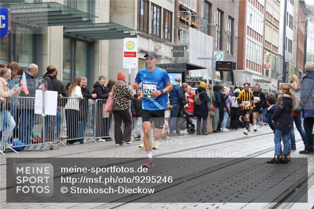 05.10.2025 - 20. swb-Marathon Bremen Strokosch-Dieckow http://msf.ph/oto/9295246 05.10.2025 12:54:21 Ziel 307, 343, 673, 1338, 1837, 1849, 5240, 7999, 307, 343, 673, 1338, 1837, 1849, 5240, 7999 meine-sportfotos.de