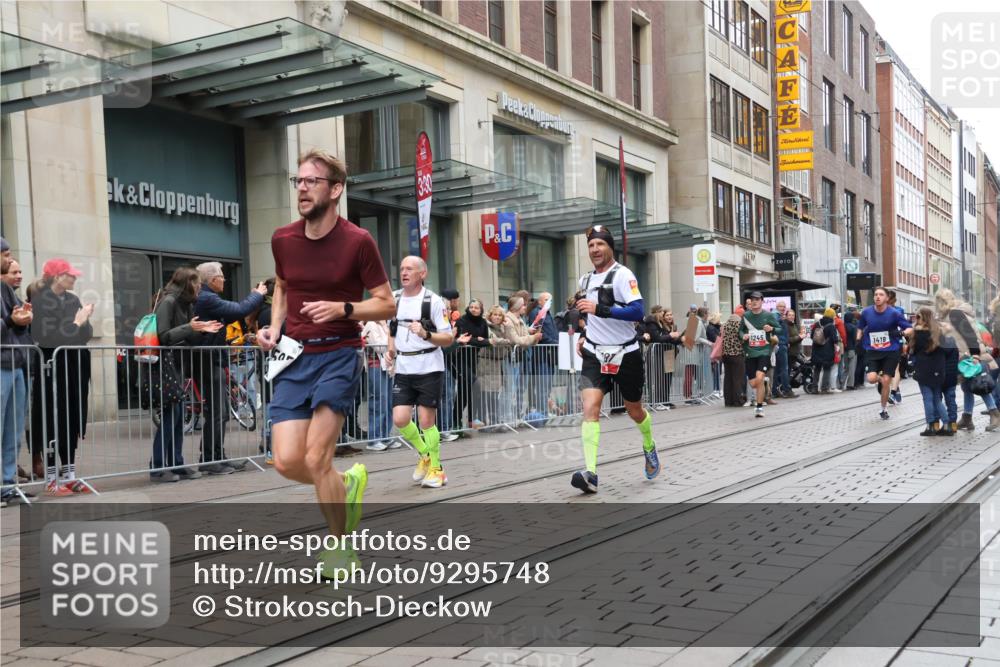 05.10.2025 - 20. swb-Marathon Bremen Strokosch-Dieckow http://msf.ph/oto/9295748 05.10.2025 12:55:37 Ziel 57, 481, 761, 787, 902, 1232, 1245, 1418, 1616, 1633, 2048, 2268, 4375, 5595, 7766, 57, 481, 761, 787, 902, 1232, 1245, 1418, 1616, 1633, 2048, 2268, 4375, 5595, 7766 meine-sportfotos.de