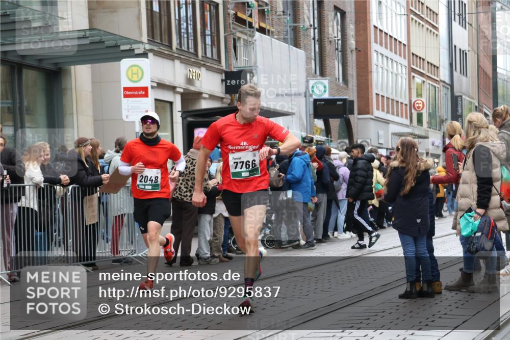 05.10.2025 - 20. swb-Marathon Bremen Strokosch-Dieckow http://msf.ph/oto/9295837 05.10.2025 12:55:53 Ziel 57, 221, 481, 728, 761, 1379, 1633, 1833, 2048, 2135, 3707, 7766, 57, 221, 481, 728, 761, 1379, 1633, 1833, 2048, 2135, 3707, 7766 meine-sportfotos.de
