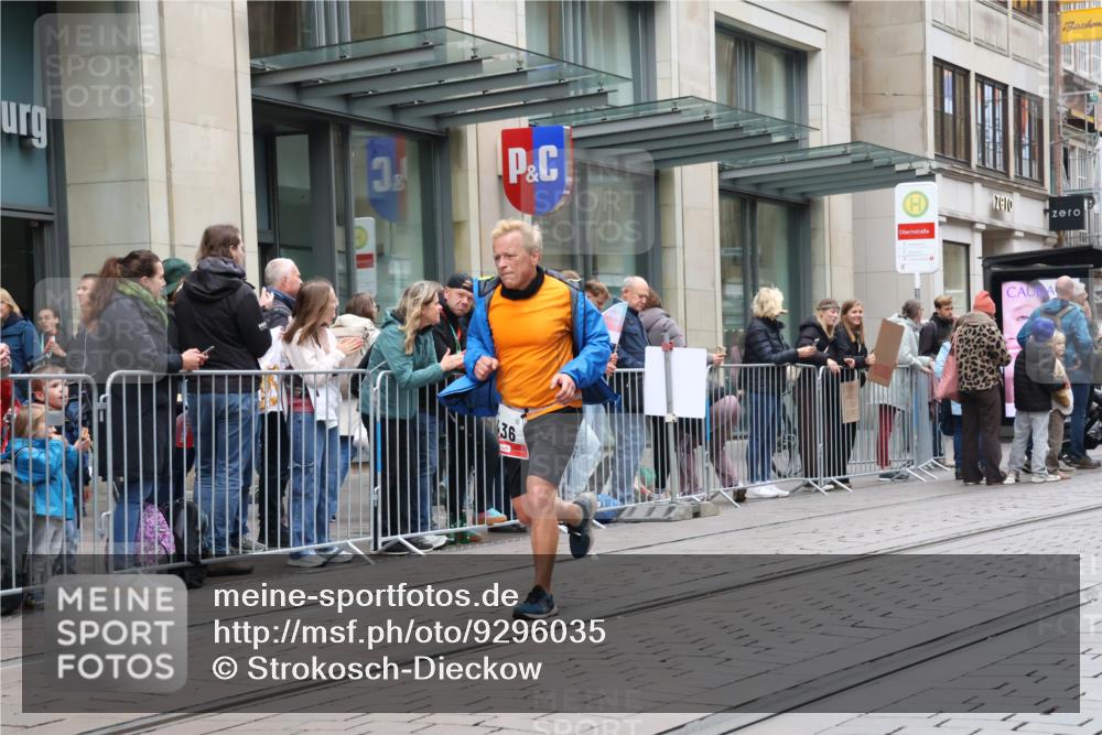 05.10.2025 - 20. swb-Marathon Bremen Strokosch-Dieckow http://msf.ph/oto/9296035 05.10.2025 12:56:42 Ziel 193, 436, 1901, 1925, 2497, 2743, 6566, 193, 436, 1901, 1925, 2497, 2743, 6566 meine-sportfotos.de
