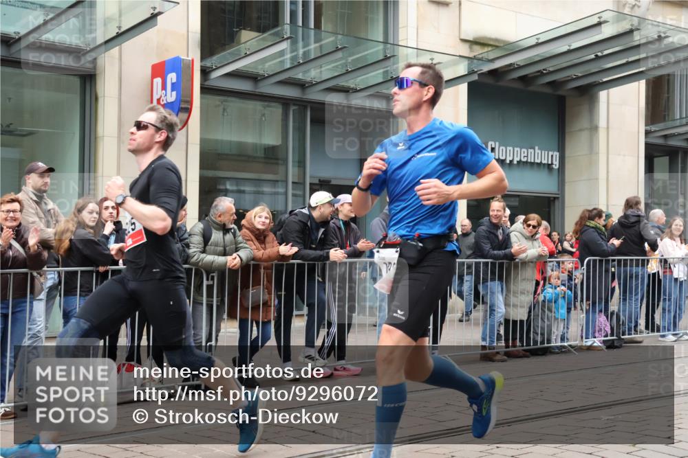 05.10.2025 - 20. swb-Marathon Bremen Strokosch-Dieckow http://msf.ph/oto/9296072 05.10.2025 12:56:47 Ziel 193, 436, 1212, 1801, 1901, 2497, 2743, 6566, 193, 436, 1212, 1801, 1901, 2497, 2743, 6566 meine-sportfotos.de