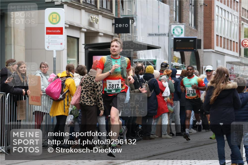 05.10.2025 - 20. swb-Marathon Bremen Strokosch-Dieckow http://msf.ph/oto/9296132 05.10.2025 12:57:13 Ziel 2683, 3153, 3817, 4635, 5028, 8211, 2683, 3153, 3817, 4635, 5028, 8211 meine-sportfotos.de