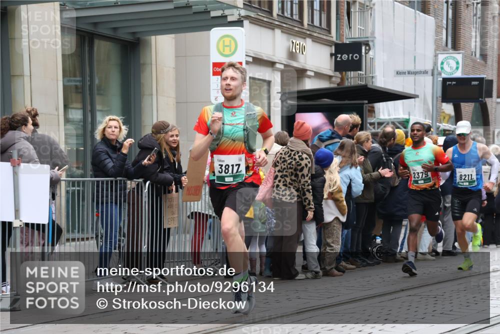 05.10.2025 - 20. swb-Marathon Bremen Strokosch-Dieckow http://msf.ph/oto/9296134 05.10.2025 12:57:14 Ziel 1088, 2168, 2683, 3153, 3817, 4635, 5028, 8211, 1088, 2168, 2683, 3153, 3817, 4635, 5028, 8211 meine-sportfotos.de