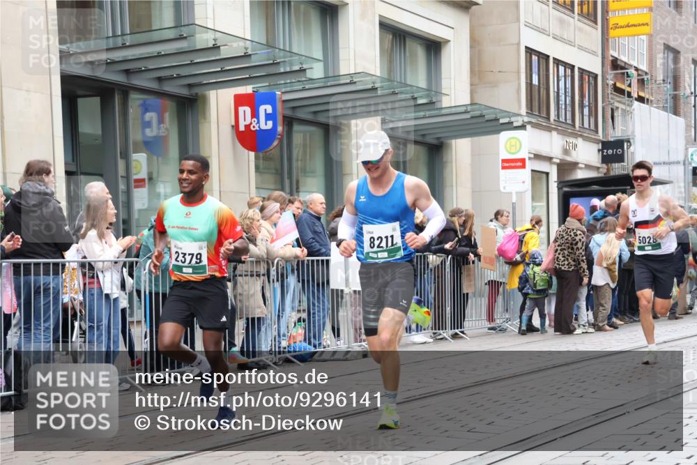 05.10.2025 - 20. swb-Marathon Bremen Strokosch-Dieckow http://msf.ph/oto/9296141 05.10.2025 12:57:17 Ziel 1088, 2168, 2683, 2909, 3153, 3817, 4635, 5028, 8211, 1088, 2168, 2683, 2909, 3153, 3817, 4635, 5028, 8211 meine-sportfotos.de