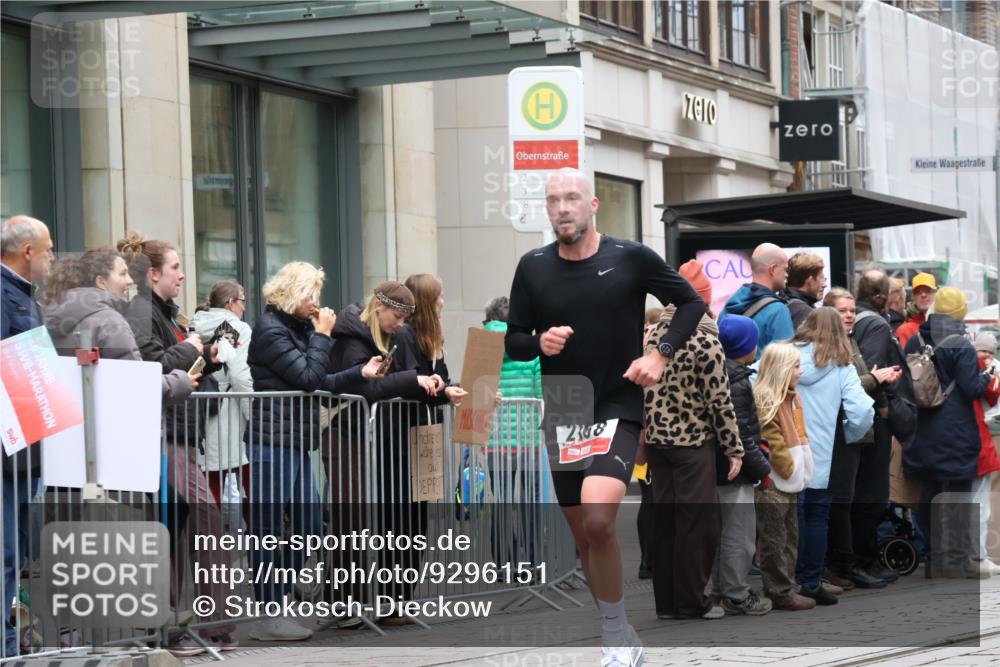 05.10.2025 - 20. swb-Marathon Bremen Strokosch-Dieckow http://msf.ph/oto/9296151 05.10.2025 12:57:27 Ziel 9, 1088, 2168, 2909, 3153, 4635, 6903, 9, 1088, 2168, 2909, 3153, 4635, 6903 meine-sportfotos.de