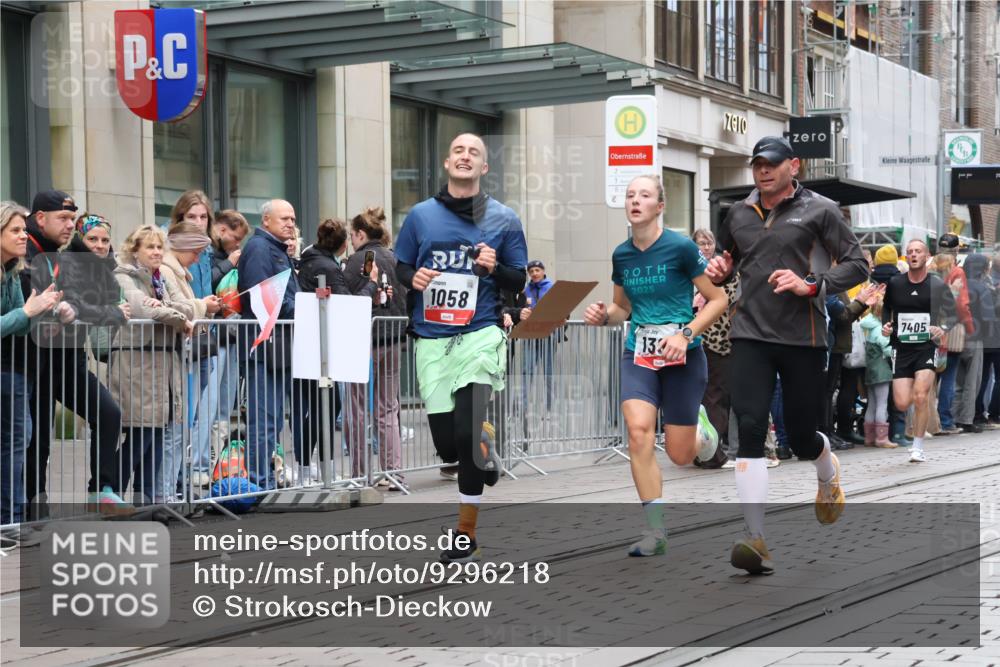 05.10.2025 - 20. swb-Marathon Bremen Strokosch-Dieckow http://msf.ph/oto/9296218 05.10.2025 12:58:15 Ziel 1058, 1258, 1392, 3705, 4867, 5741, 5815, 7269, 7405, 7472, 7764, 7816, 8520, 8593, 1058, 1258, 1392, 3705, 4867, 5741, 5815, 7269, 7405, 7472, 7764, 7816, 8520, 8593 meine-sportfotos.de